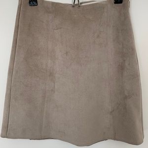 Aritzia Babaton Hopper Vegan Suede Skirt Sz 0